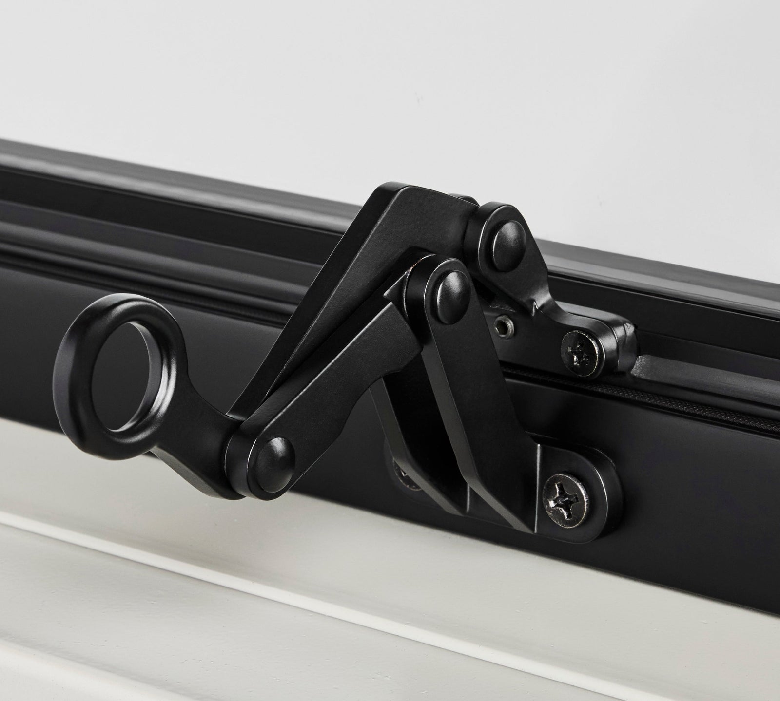Steel vs. Aluminum Windows: What Homeowners Need to Know Before Choosing