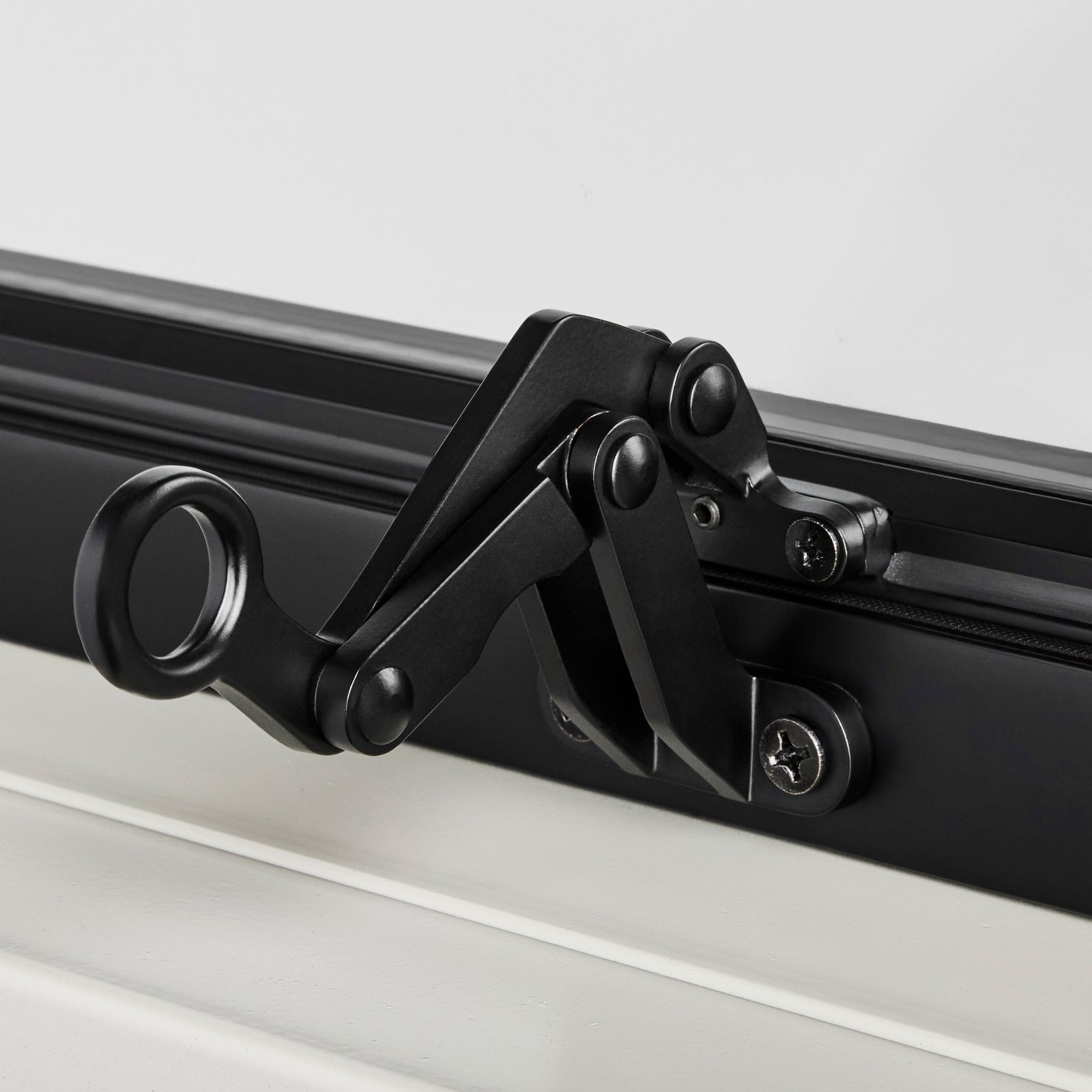 Steel vs. Aluminum Windows: What Homeowners Need to Know Before Choosing
