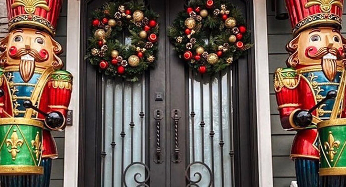 3 Tips to Decorate Your Iron Doors This Holiday Season