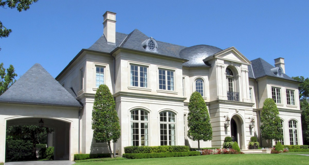 Like the Historic Aesthetic? Install Wrought Iron Doors at your Home’s Entrance