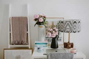 The Ultimate Guide to Designing an Aesthetically Pleasing and Practical Workstation at Home