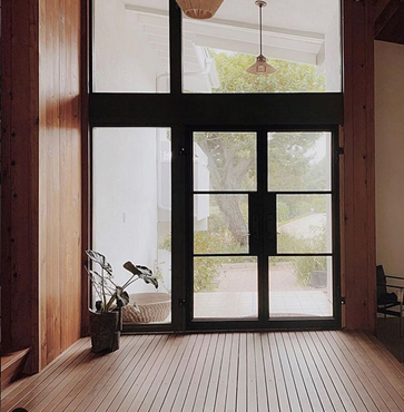 How To Make A Versatile And Elegant Look With French Steel Doors?