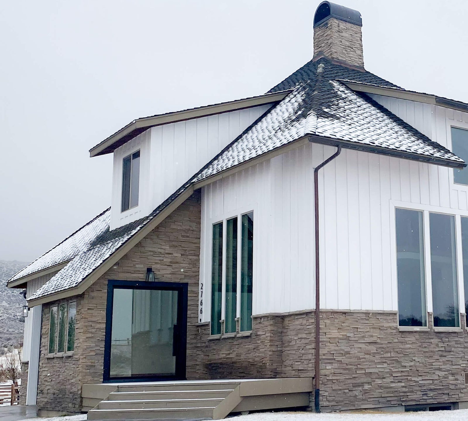 Your Pivot Door Options: Choosing the Right Pivot Door
