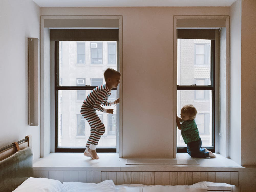 5 Genius Tricks to Make a Small Bedroom Appear Larger