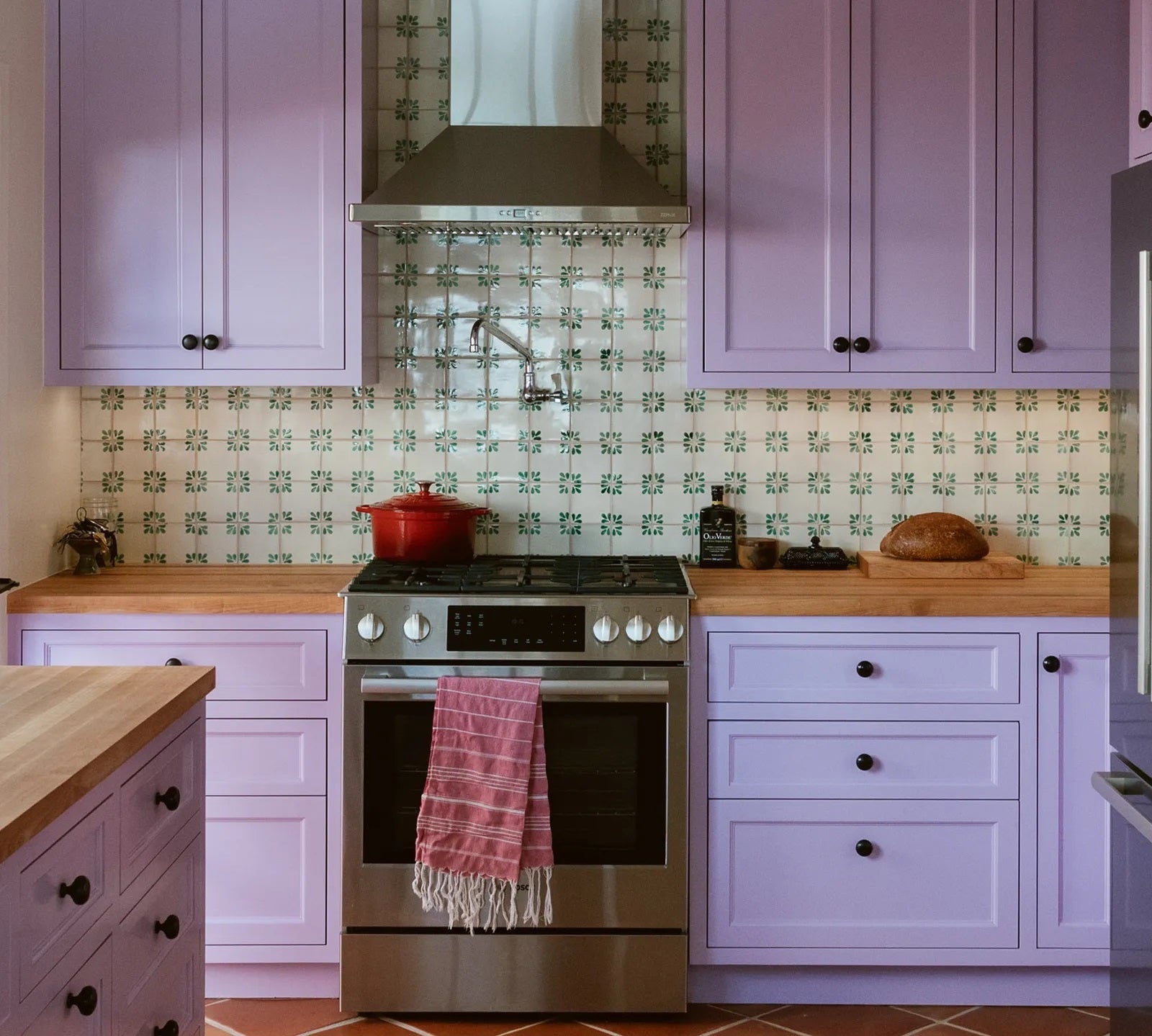 This Purple Los Angeles Kitchen is Literally Magical