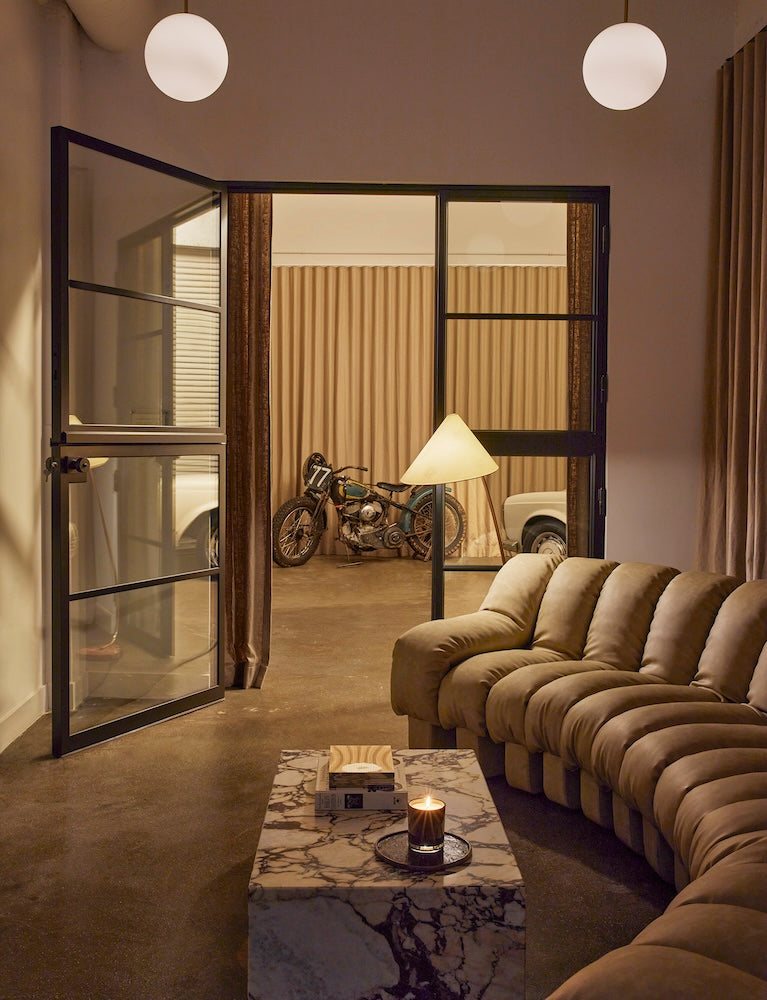 PINKYS double dutch doors and motorcycle