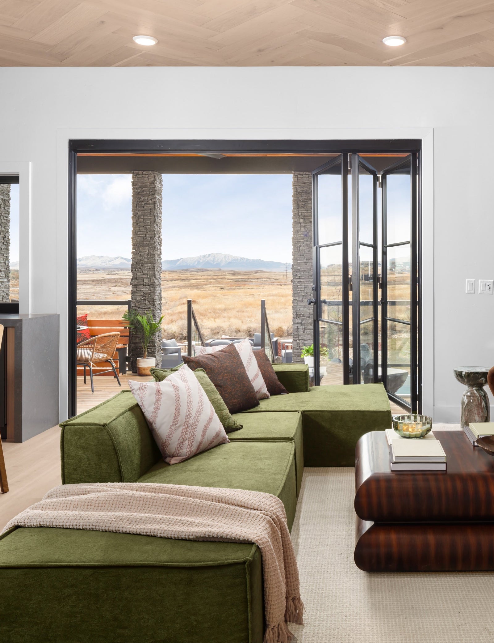 contemporary steel folding door system with insulated glass panels