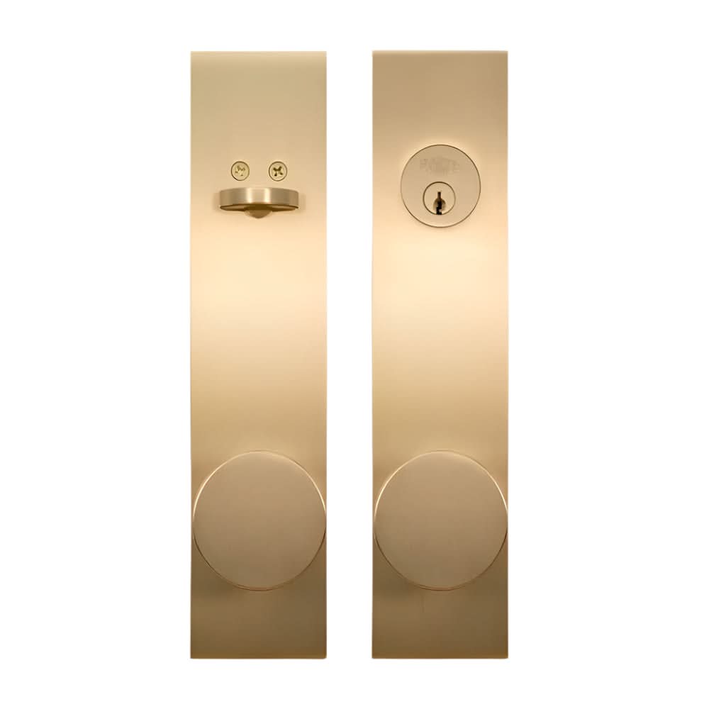 PINKYS lock with lever and keyed cylinder on rectangular escutcheon in brass.